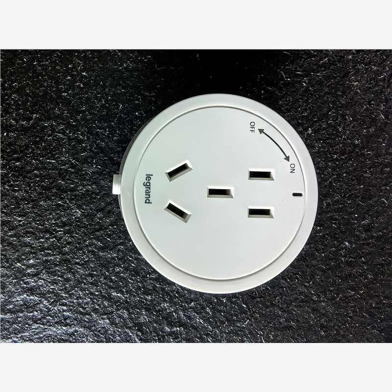 轨道插（圆形） 轨道插（圆形） 轨道插座/圆形 白色五孔适配器 LPT-B426/10USLN-R  LPT-B426/10USLN-R LPT-B426/10USLN-R